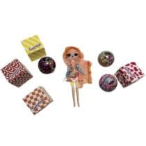 Papusa cu 7 surprize