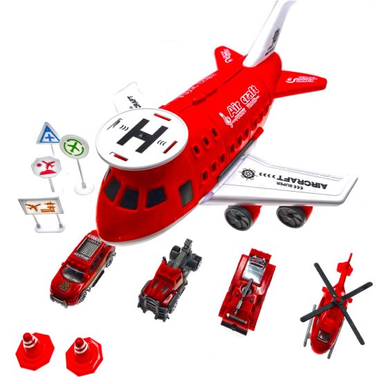 Avion cargo rosu cu 3 masinute, un elicopter, pista si semne de circulatie